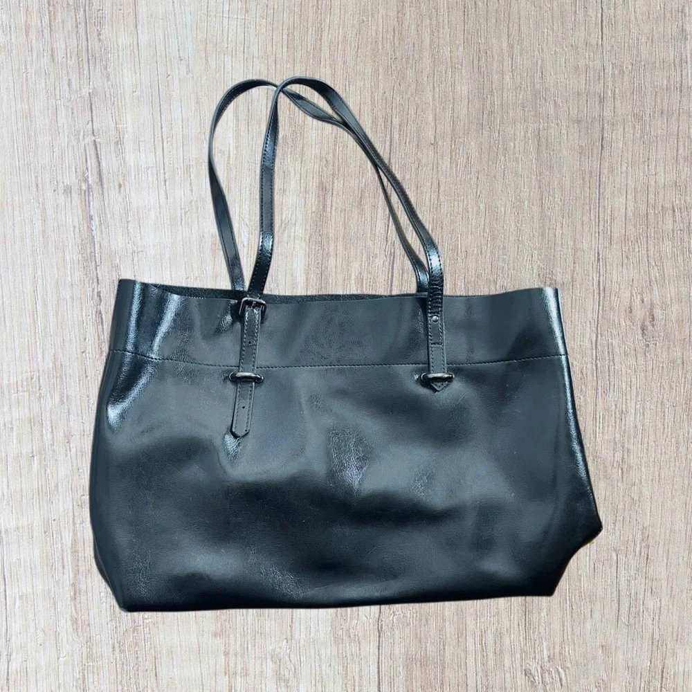 Black Leather S-Zone Tote Bag - Picture 2 of 8